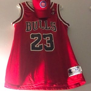 Vintage Micheal Jordan Bulls jersey.